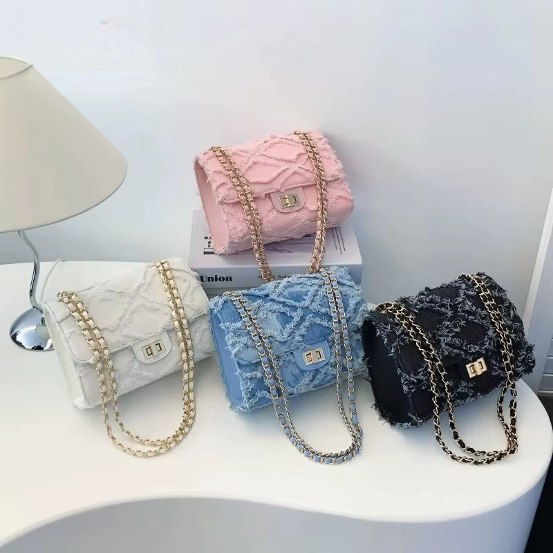 FRAYLA DENIM SHOULDER BAG