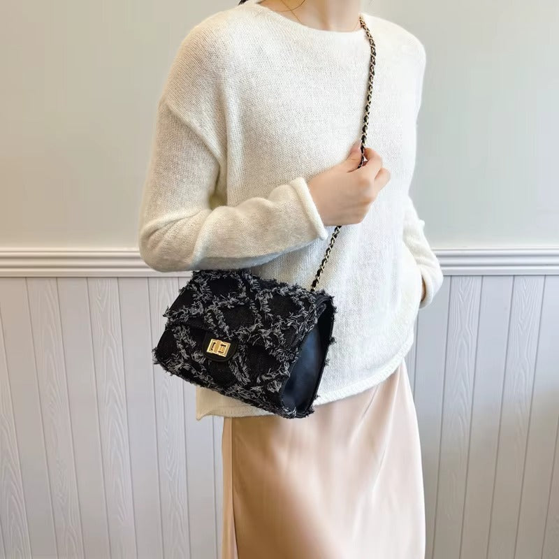 FRAYLA DENIM SHOULDER BAG