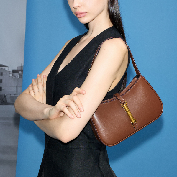 BORSA A TRACOLLA CAPRI METALLIZZATA